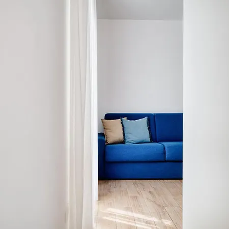Domusmi Isola 303 *