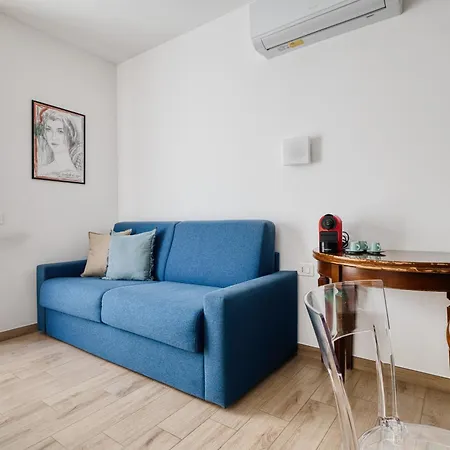 Apartment Domusmi Isola 303 Milan