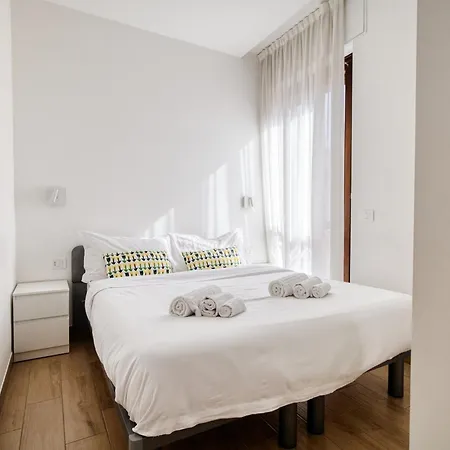 Domusmi Isola 303 Milan